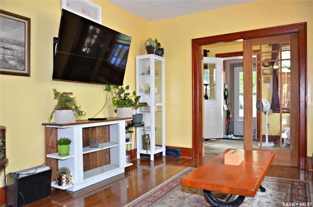 517 Bedford Road Saskatoon SK S7L 0E7