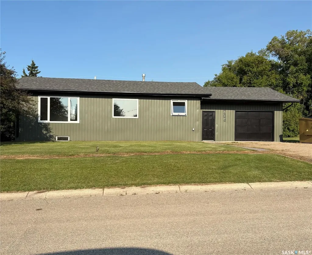 204 Birch Street Kelvington SK S0A 1W0