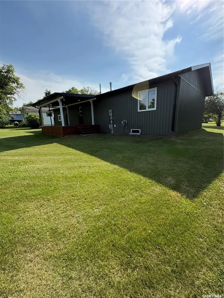 204 Birch Street Kelvington SK S0A 1W0