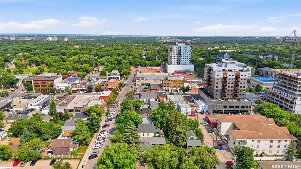 518 10th Street E Saskatoon SK S7N 0E2