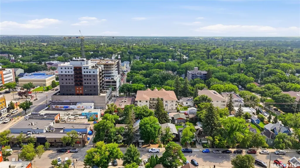 518 10th Street E Saskatoon SK S7N 0E2