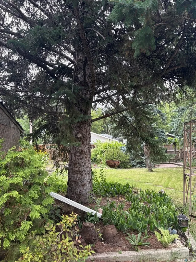 2724 24th Avenue Regina SK S4S 1J5