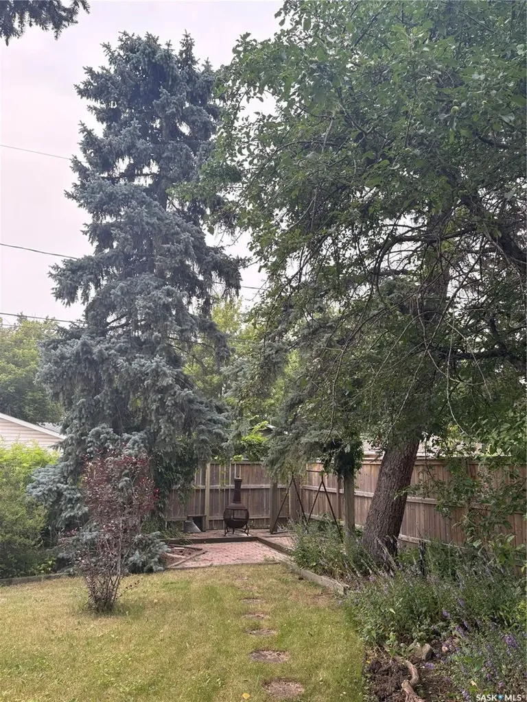 2724 24th Avenue Regina SK S4S 1J5