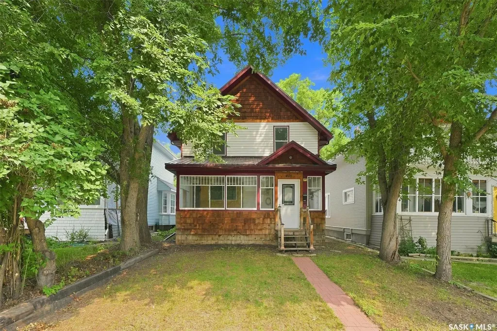 406 27th Street W Saskatoon SK S7L 0J9