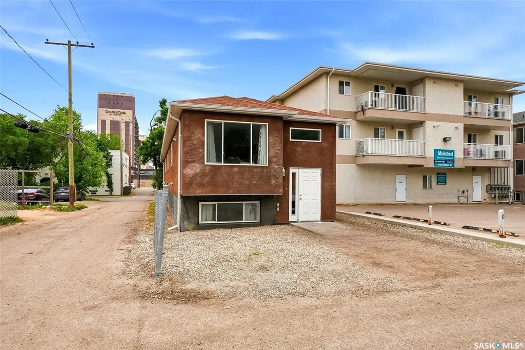 1957 Halifax Street Regina SK S4P 1T6