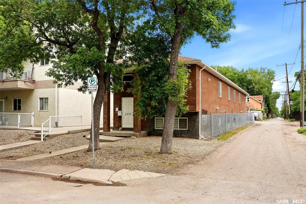 1957 Halifax Street Regina SK S4P 1T6