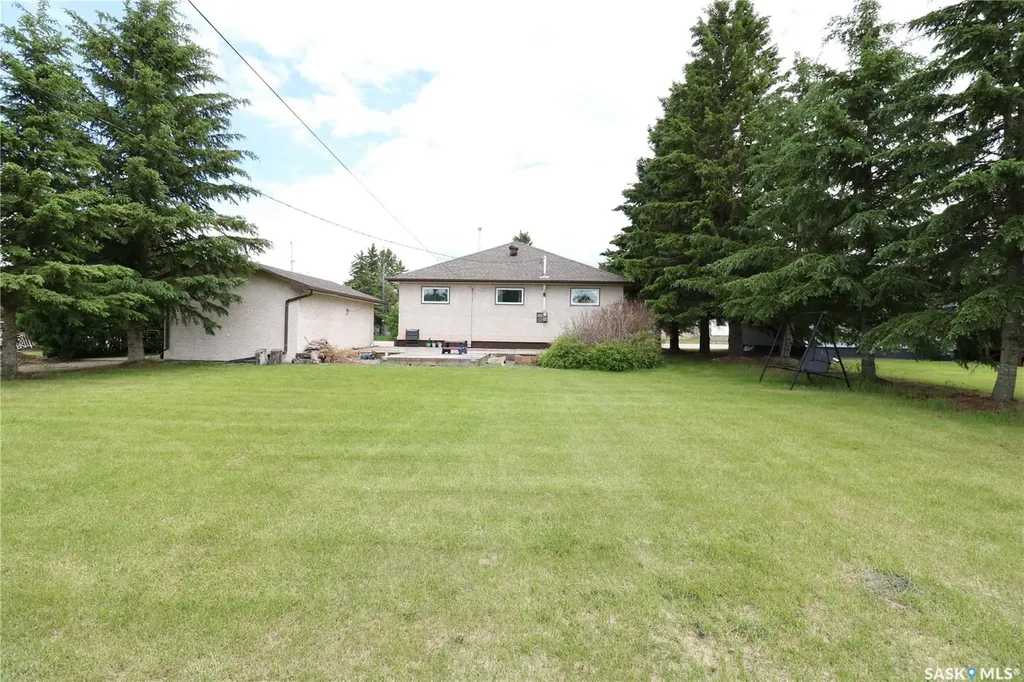 111 Henderson Street Grayson SK S0A 1E0