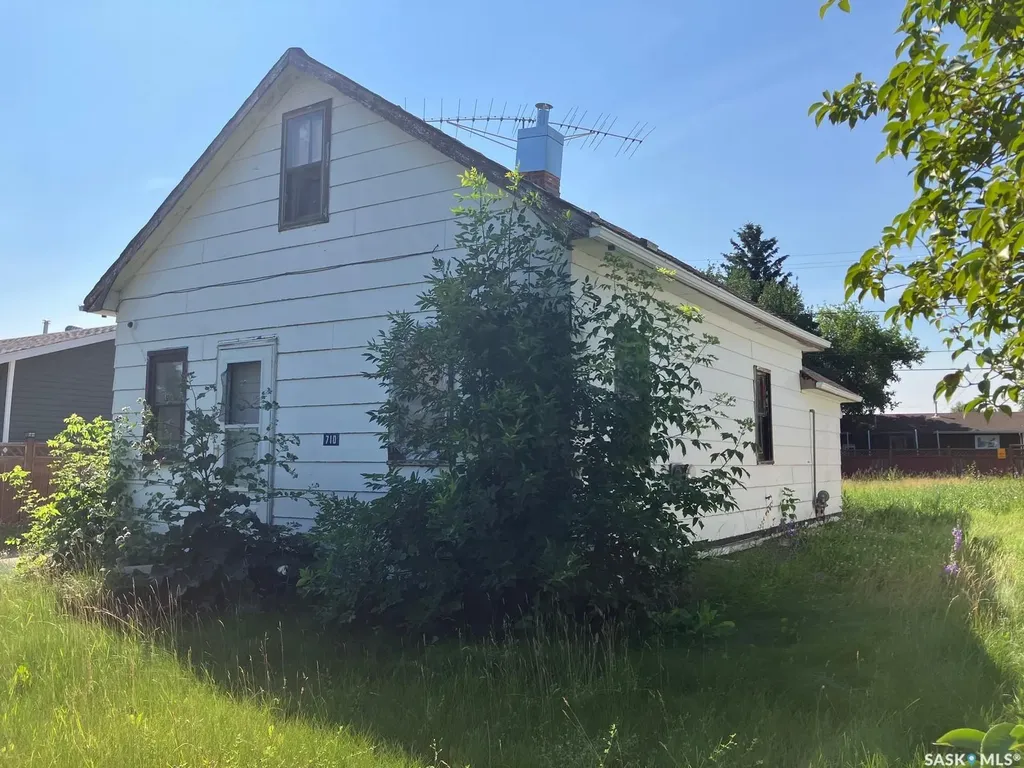 710 9th Avenue W Nipawin SK S0E 1E0