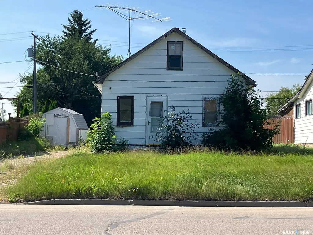 710 9th Avenue W Nipawin SK S0E 1E0