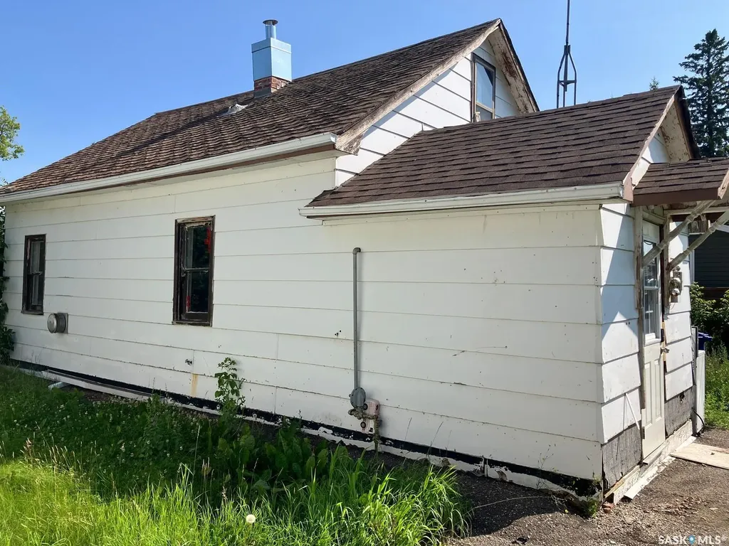 710 9th Avenue W Nipawin SK S0E 1E0