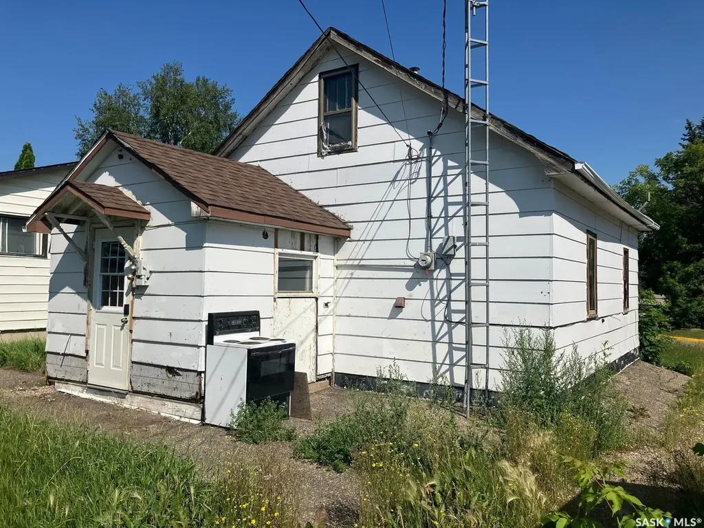 710 9th Avenue W Nipawin SK S0E 1E0
