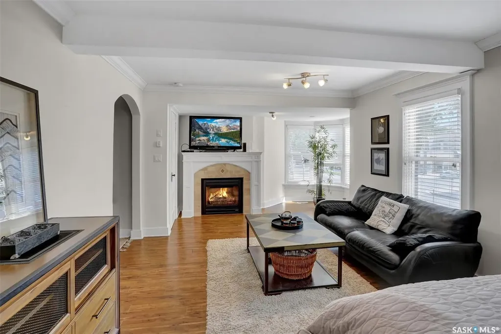 2216 Lorne Street Regina SK S4P 2M7