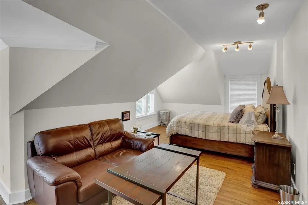 2216 Lorne Street Regina SK S4P 2M7