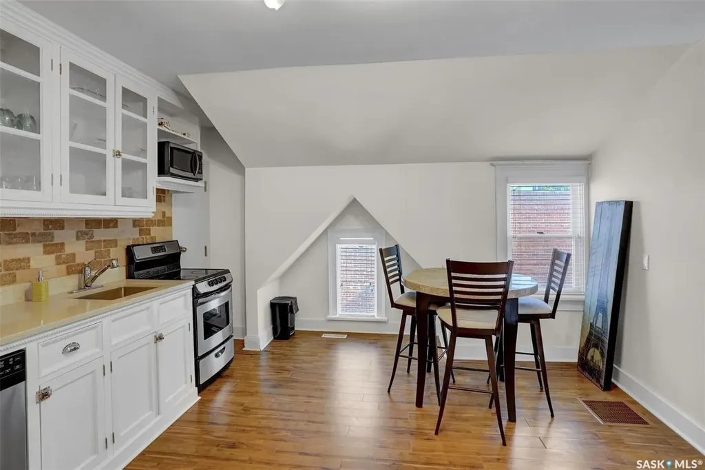 2216 Lorne Street Regina SK S4P 2M7