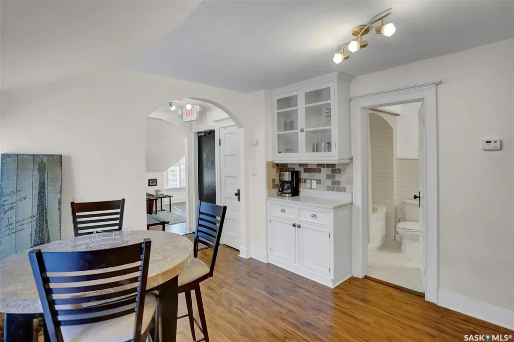2216 Lorne Street Regina SK S4P 2M7