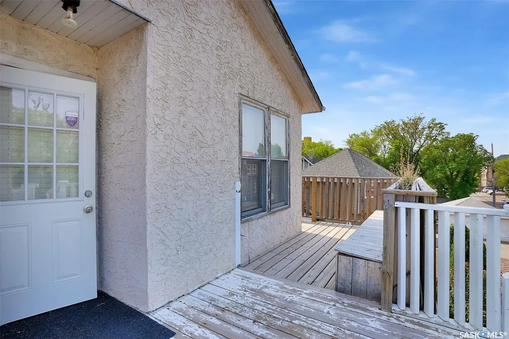 2216 Lorne Street Regina SK S4P 2M7