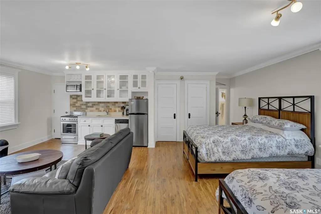 2216 Lorne Street Regina SK S4P 2M7