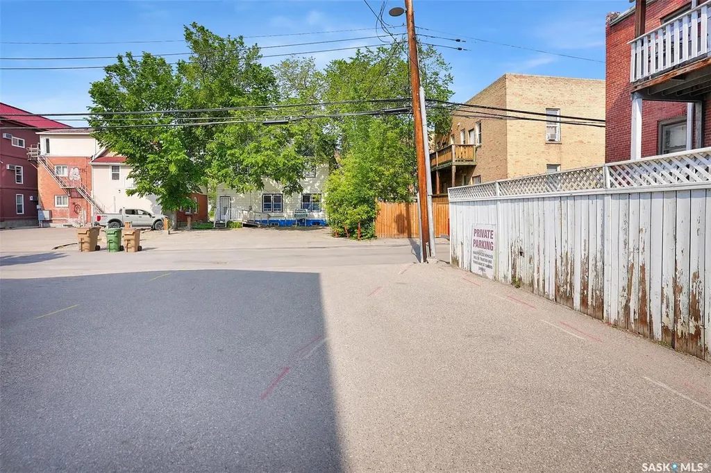 2216 Lorne Street Regina SK S4P 2M7
