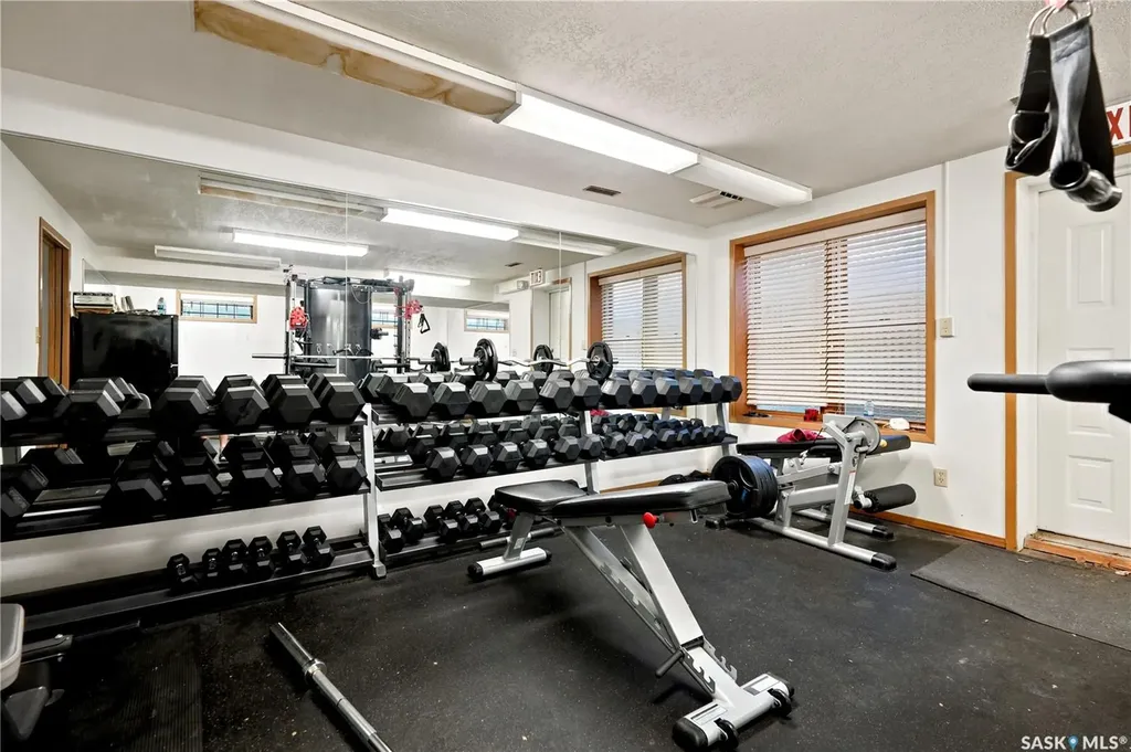 2216 Lorne Street Regina SK S4P 2M7