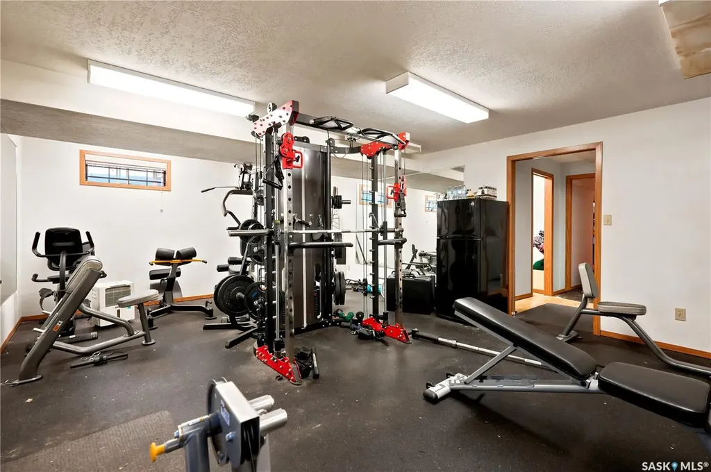 2216 Lorne Street Regina SK S4P 2M7