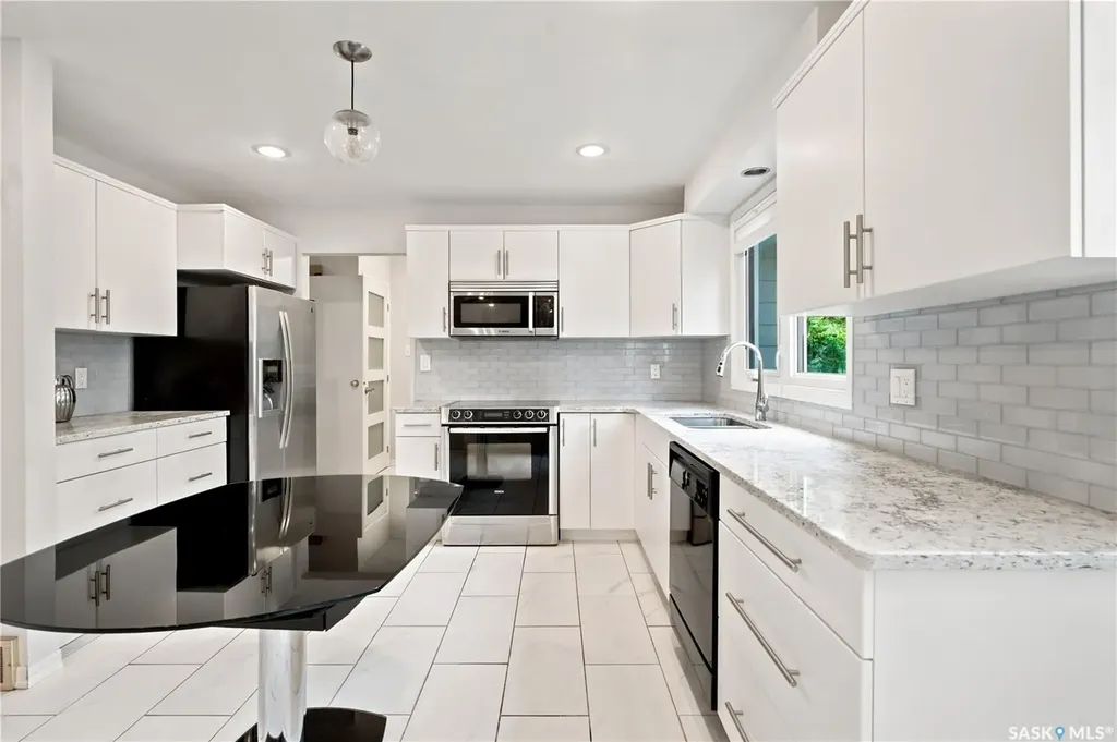 225 Clearwater Court Saskatoon SK S7K 3Y9