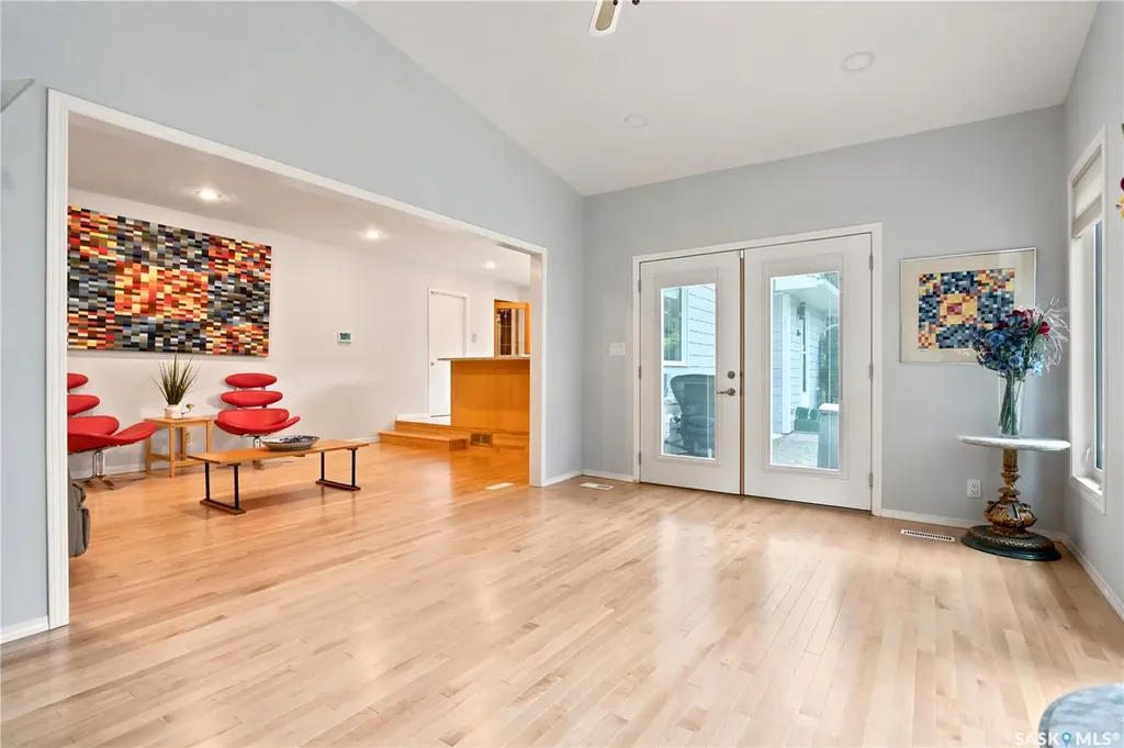 225 Clearwater Court Saskatoon SK S7K 3Y9