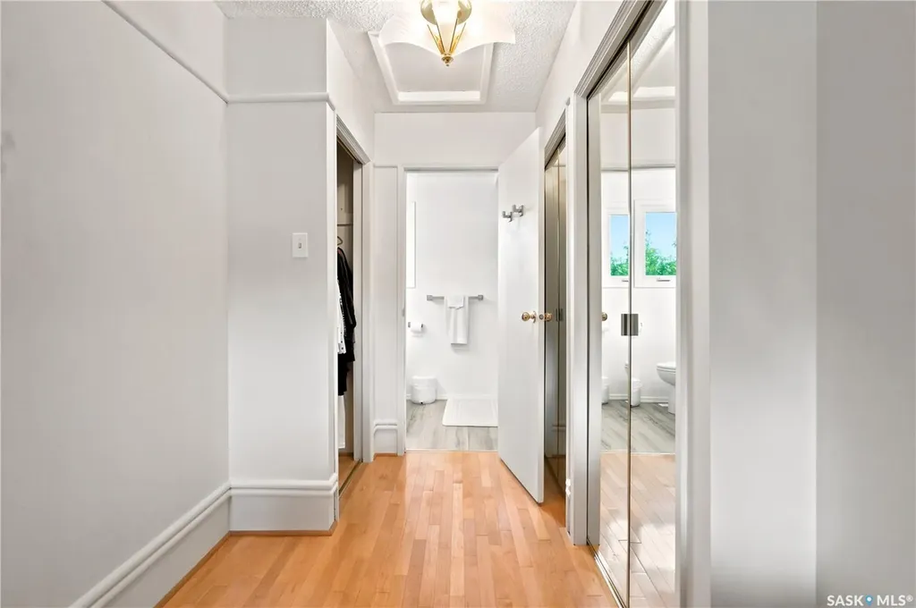 225 Clearwater Court Saskatoon SK S7K 3Y9