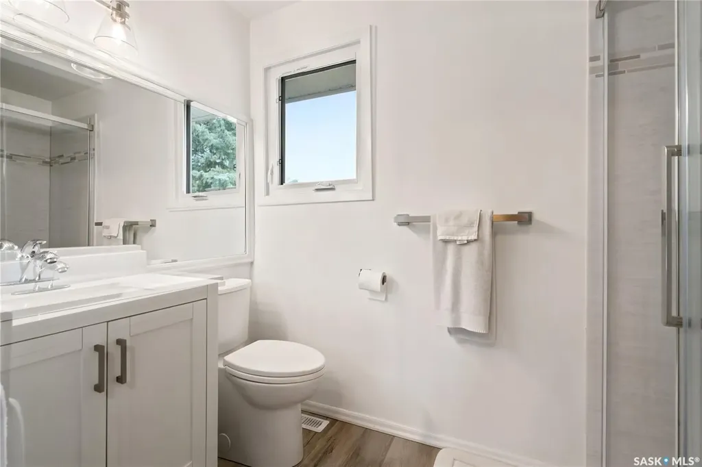 225 Clearwater Court Saskatoon SK S7K 3Y9