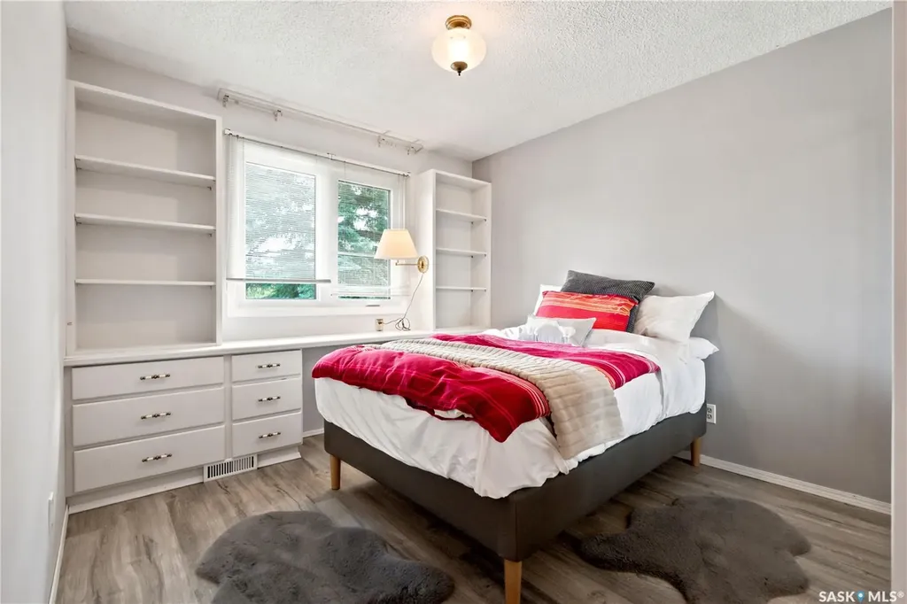 225 Clearwater Court Saskatoon SK S7K 3Y9