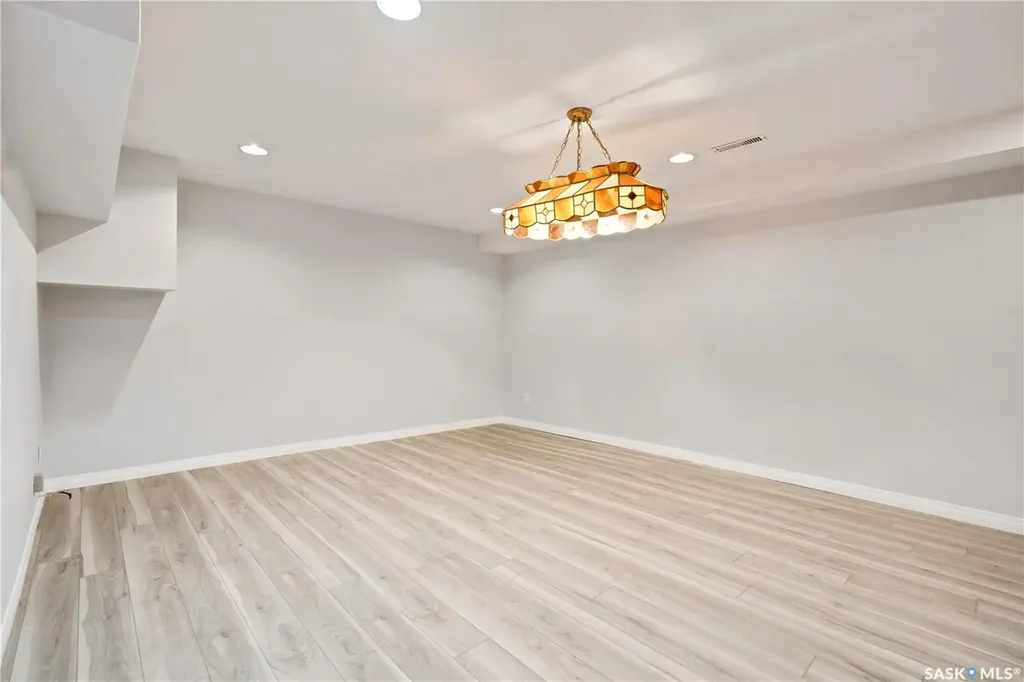 225 Clearwater Court Saskatoon SK S7K 3Y9