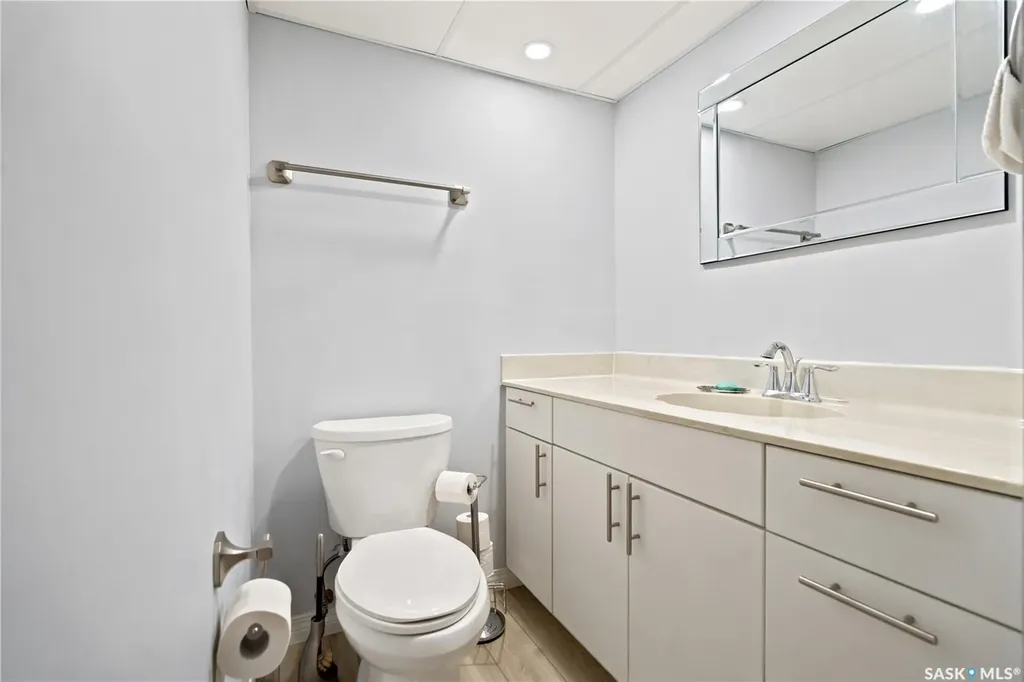225 Clearwater Court Saskatoon SK S7K 3Y9