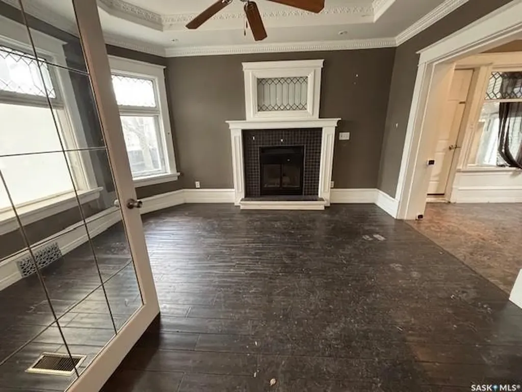 617 Bison Avenue Weyburn SK S4H 0J7