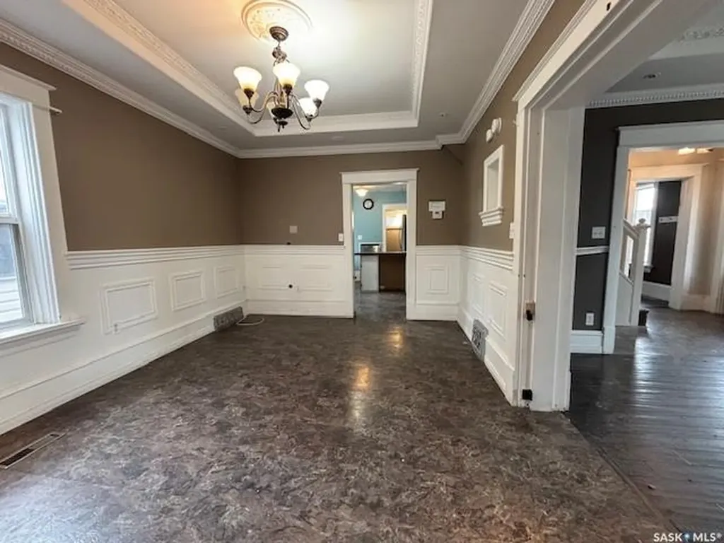 617 Bison Avenue Weyburn SK S4H 0J7