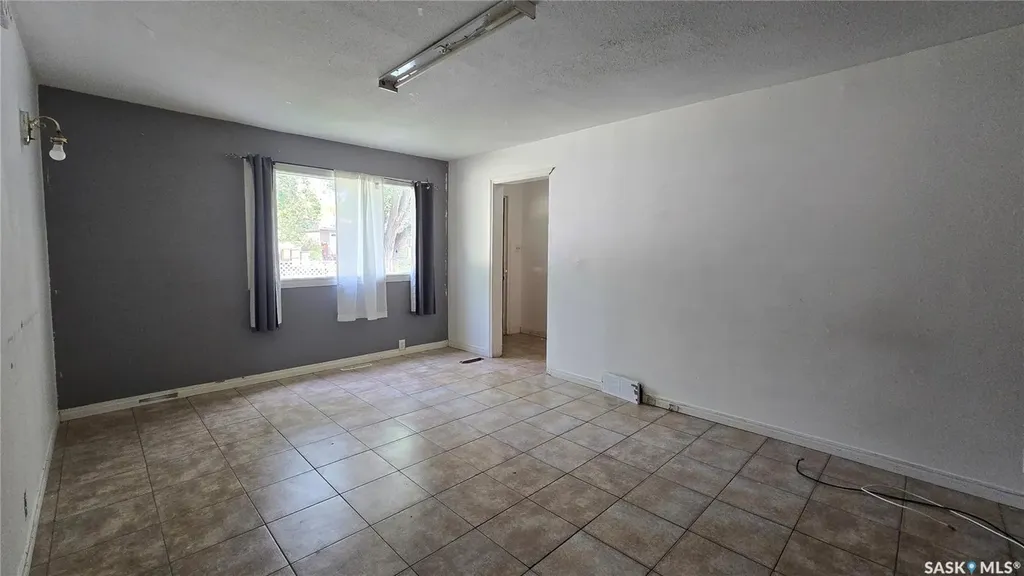 728 Argyle Street Regina SK S4T 3P6