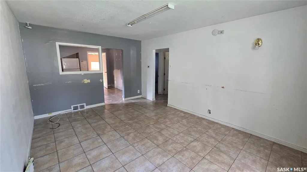 728 Argyle Street Regina SK S4T 3P6