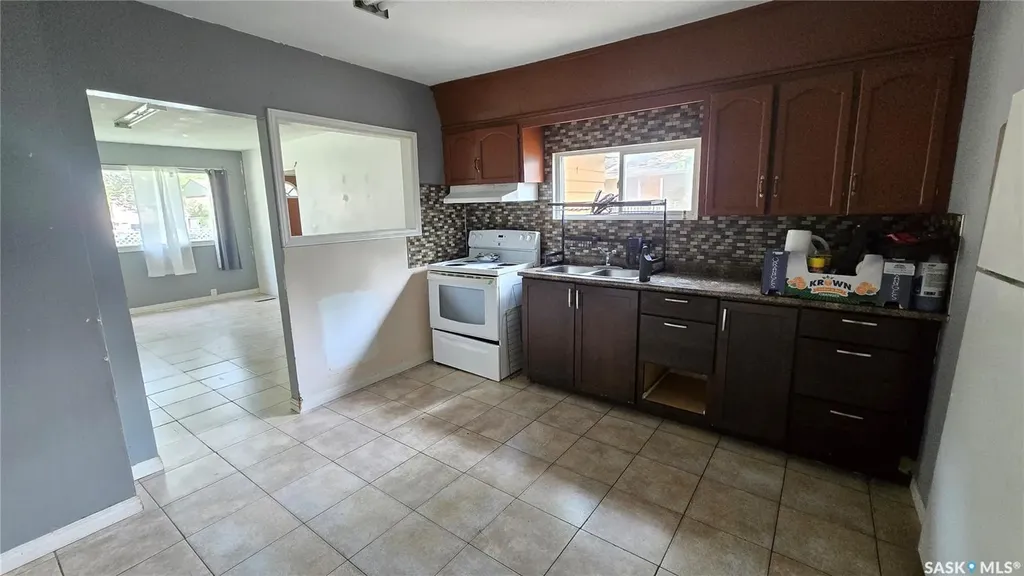 728 Argyle Street Regina SK S4T 3P6