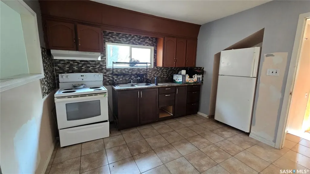 728 Argyle Street Regina SK S4T 3P6