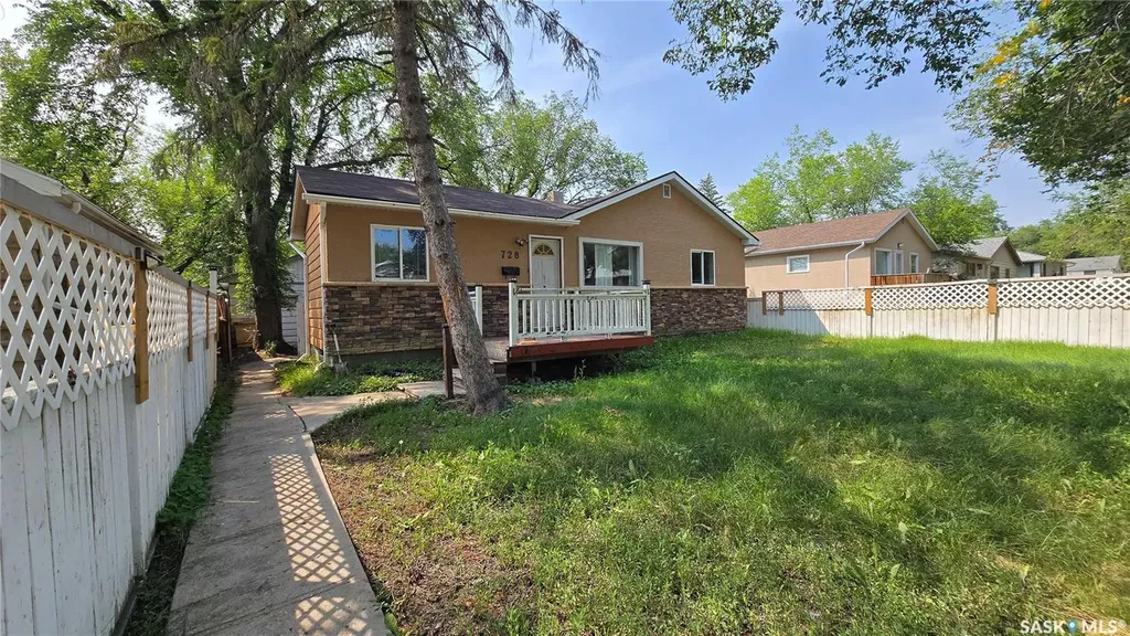 728 Argyle Street Regina SK S4T 3P6