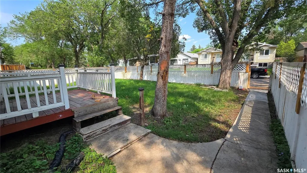 728 Argyle Street Regina SK S4T 3P6