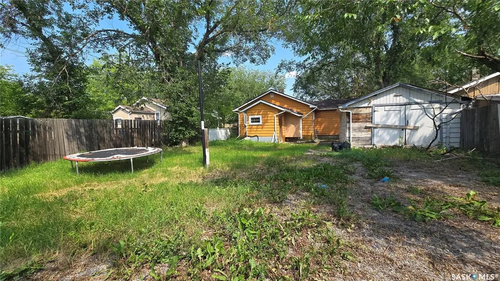 728 Argyle Street Regina SK S4T 3P6