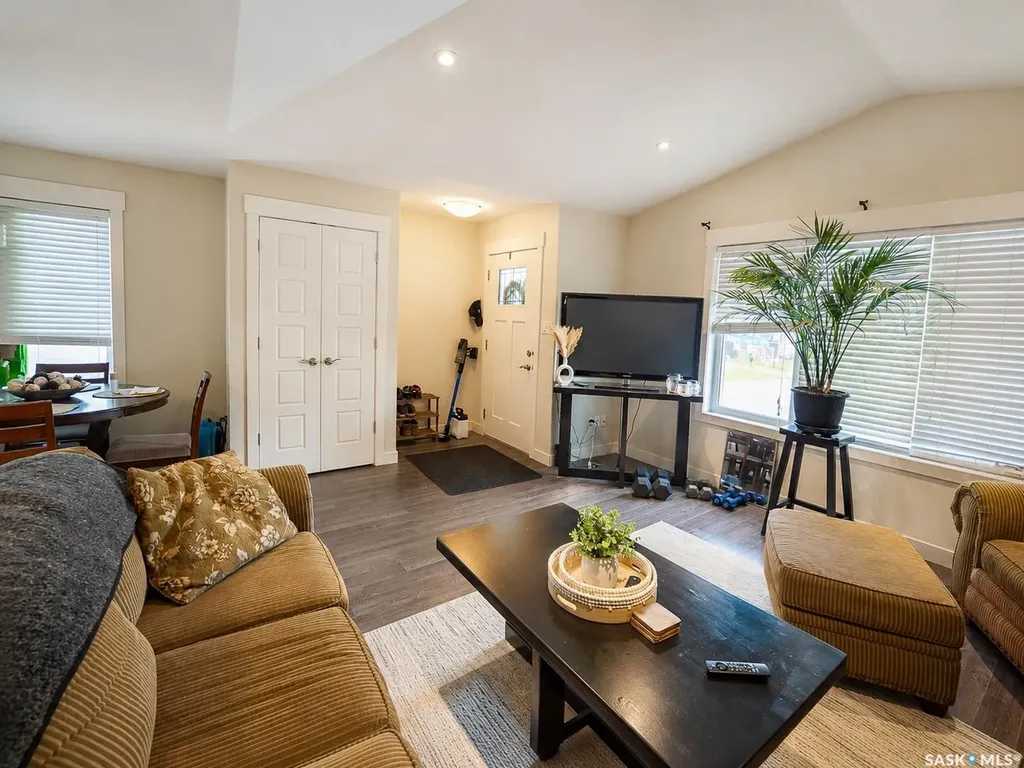4438 Sheridan Street Regina SK S4W 0K5
