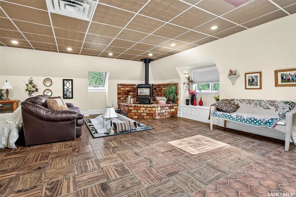 220 Hall Street W Moose Jaw SK S6H 2R3