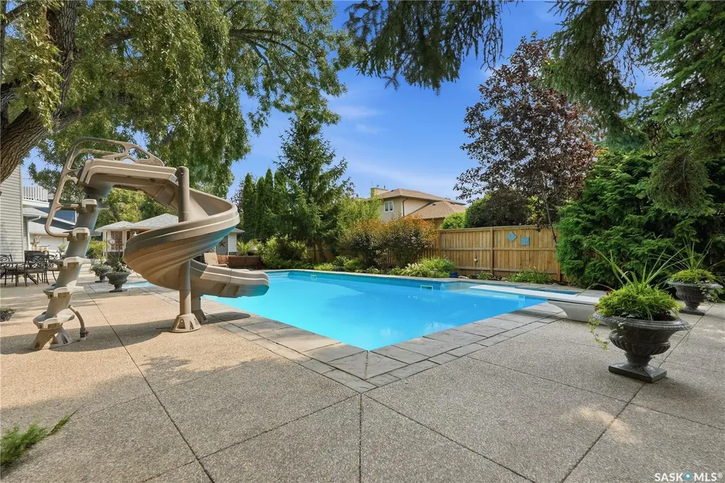431 Rogers Court Saskatoon SK S7N 3W9