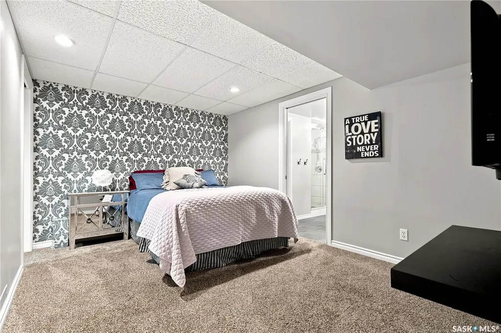431 Rogers Court Saskatoon SK S7N 3W9
