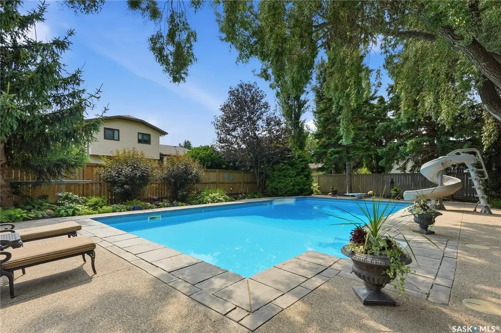 431 Rogers Court Saskatoon SK S7N 3W9