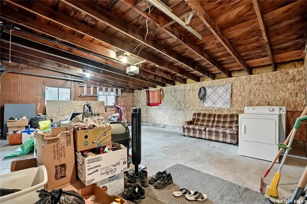 201 P Avenue N Saskatoon SK S7L 2V6