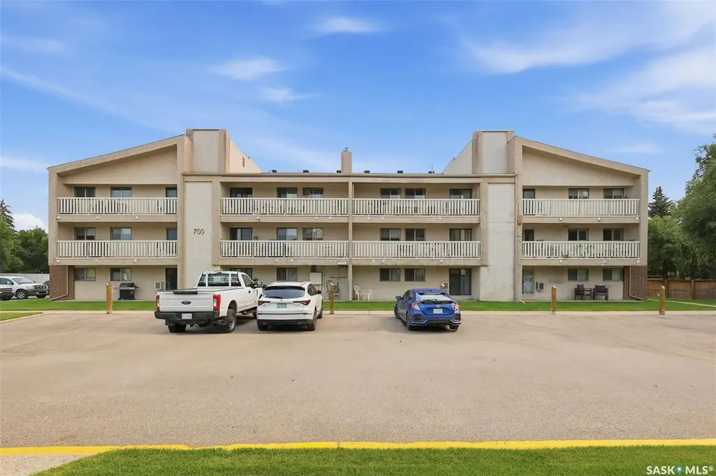 310 Stillwater Drive Saskatoon SK S7J 4H7