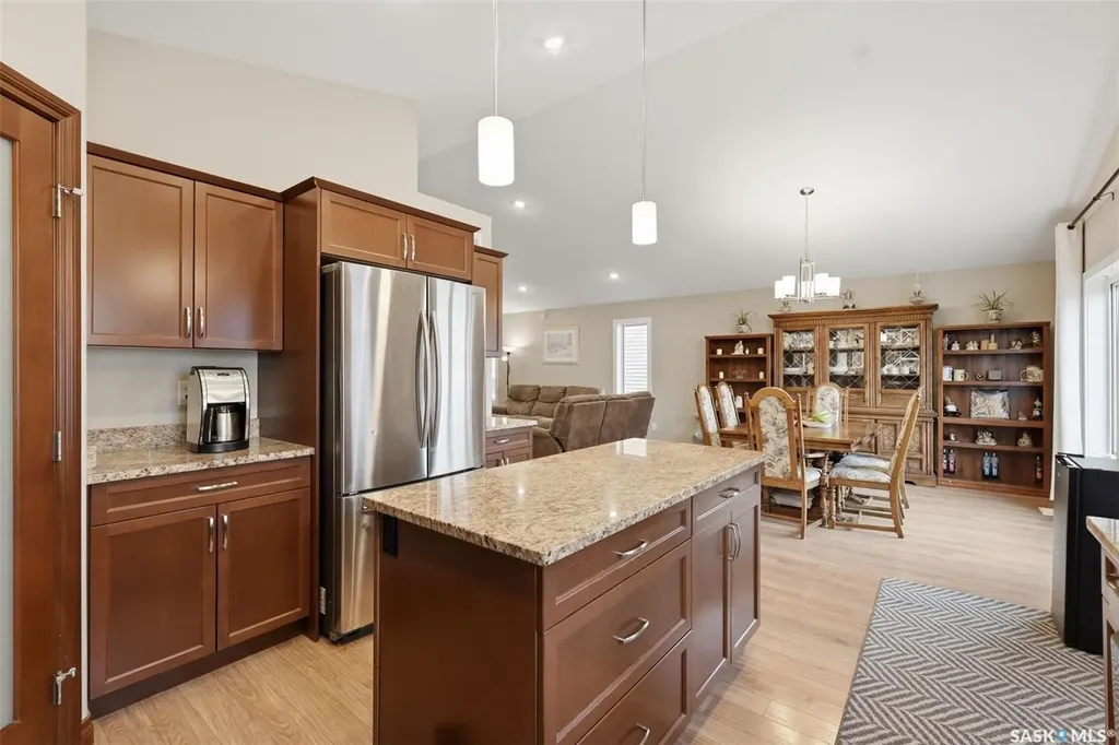 1135 Pringle Way Saskatoon SK S7T 0V5