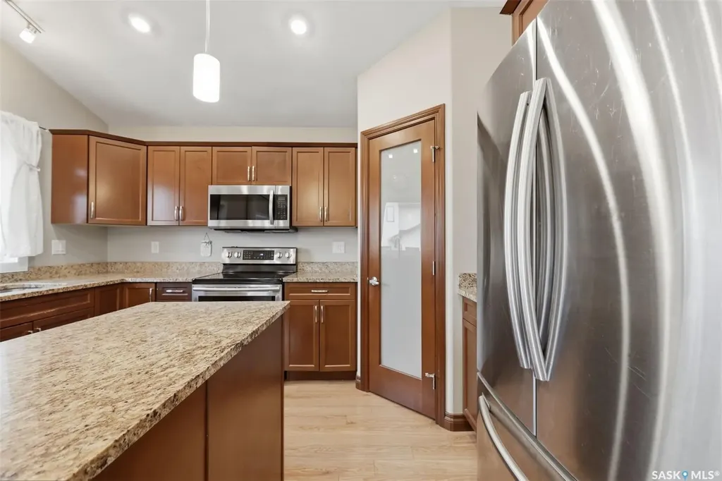 1135 Pringle Way Saskatoon SK S7T 0V5