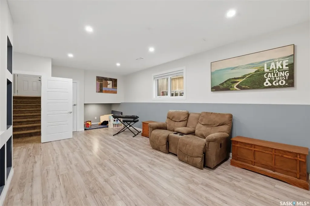 1135 Pringle Way Saskatoon SK S7T 0V5